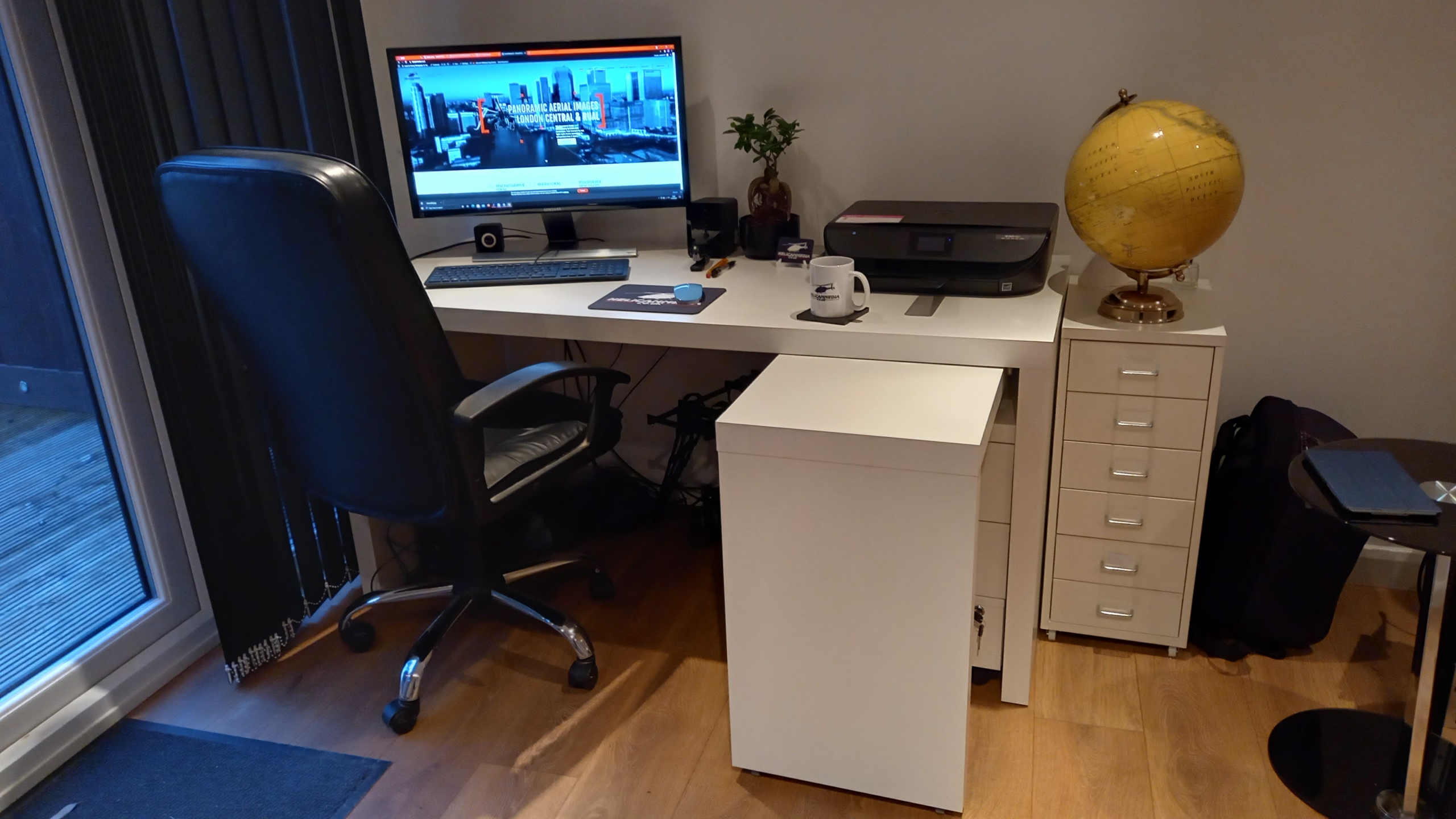White Office furniture for your home office ikea